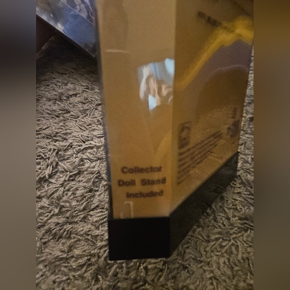 Birthday Treasures "MARCH" Limited Edition 1992 Collector BARBIE DOLL - Picture 8 of 9